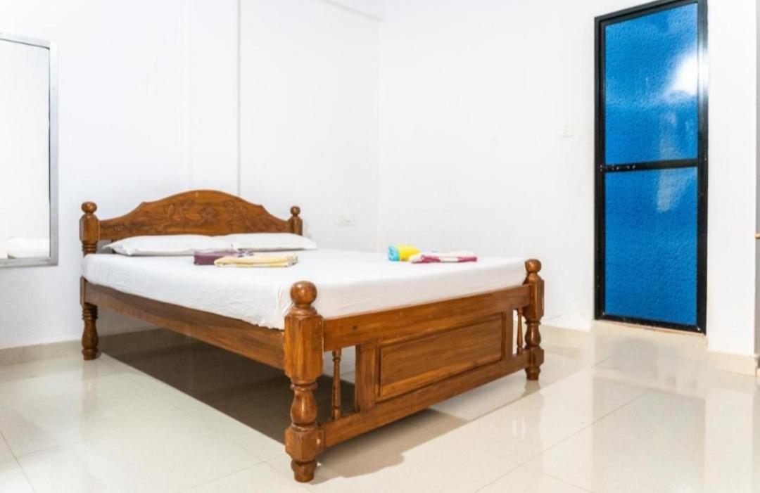 Ivon Guest House أرامبول الغرفة الصورة